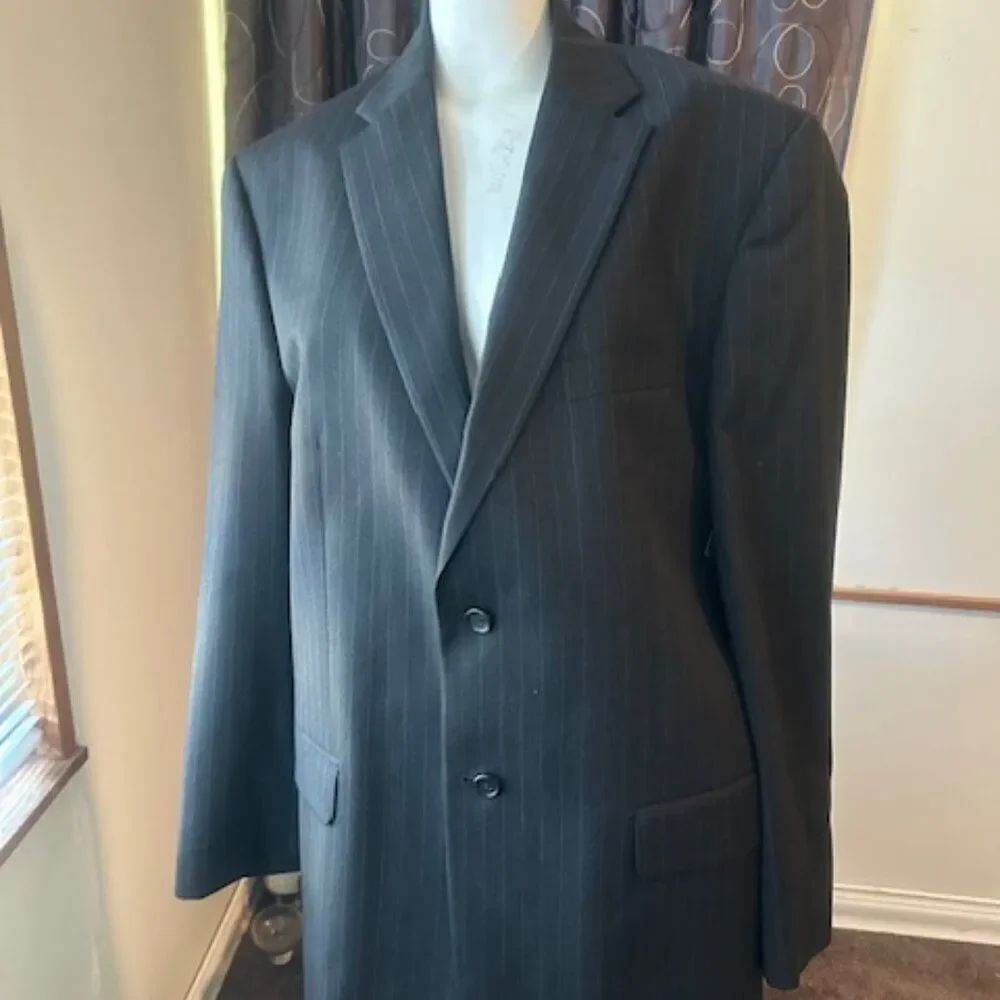 Jones New York ClassicโBlack/White pinstripe Wool blazer, size 46